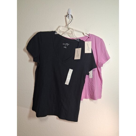 NWT Bundle Universal Thread T-Shirts Short Sleeve Sz Medium Pink Black MSRP $20 - Picture 1 of 11